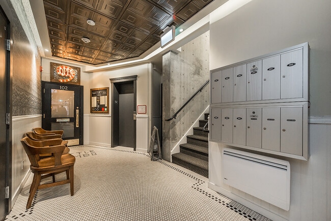 506 Fort St