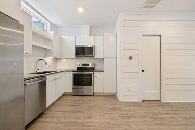 Photo - 5924 S Congress Ave Unit 103