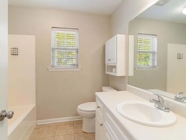 Photo - 5229 Silabert Ave