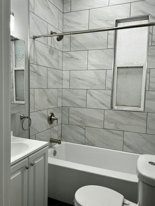 Photo - 1742 N Saint Louis Ave Unit 2