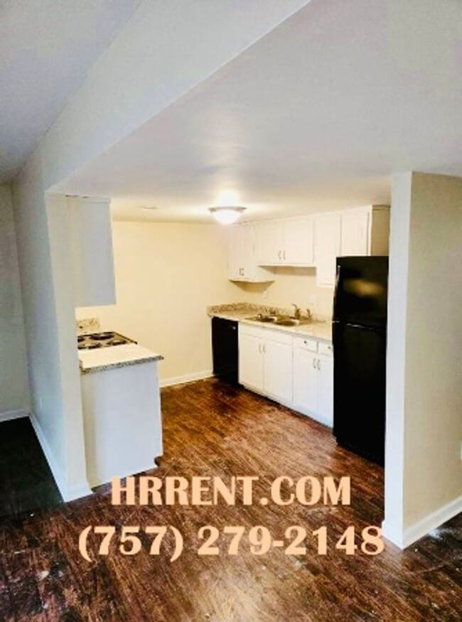 Photo - Cozy 3 Bedroom 1.5 Bathroom Townhouse loca...