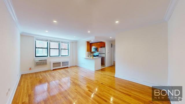 Building Photo - 1 bedroom in Jackson Heights NY 11372 Unit 2F Rental