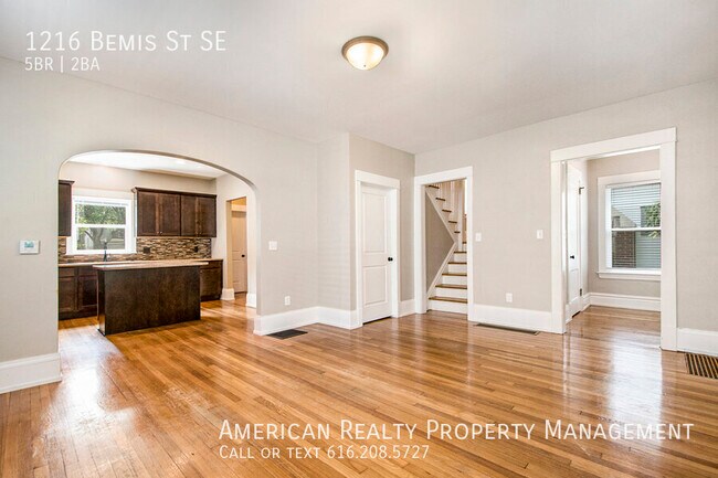 Photo - 1216 Bemis St SE