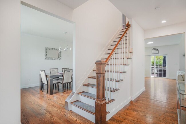 Photo - 149 Stratford Dr
