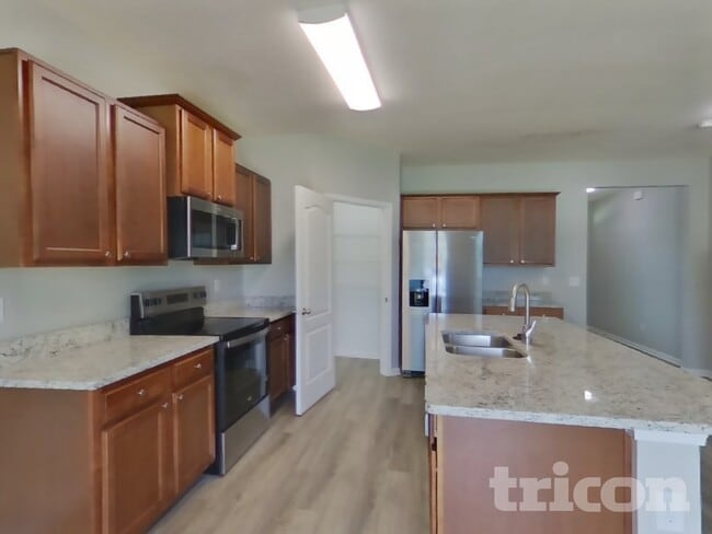 Photo - 372 Harley Dr