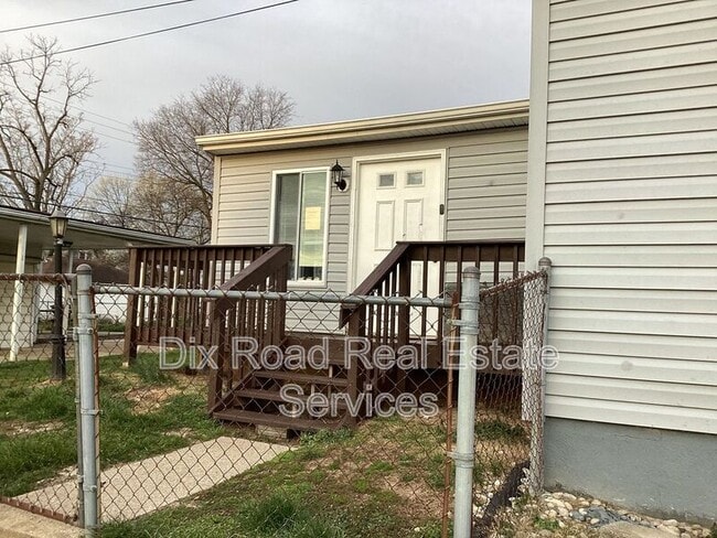 Photo - 1670 Darst Ave