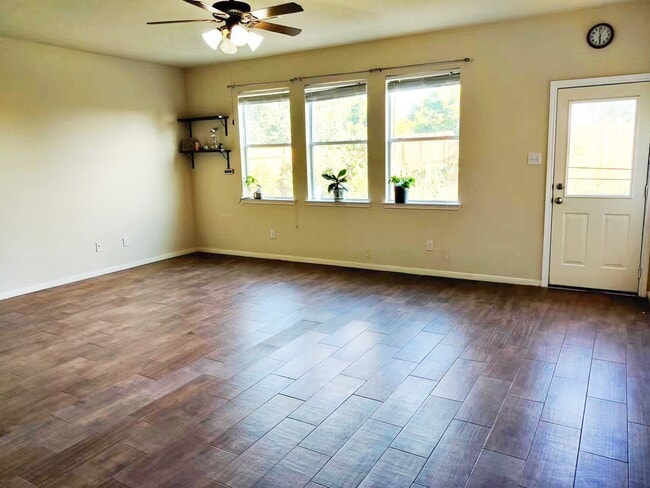 Photo - 3922 Camden Fields Ln