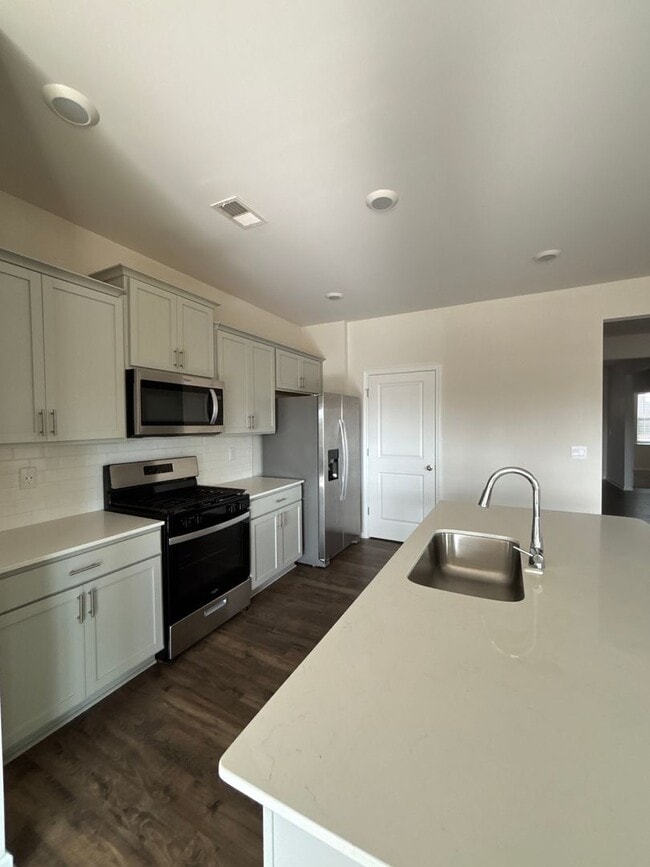 Photo - Beautiful 3/2 In Amenity Filled Neighborhood!