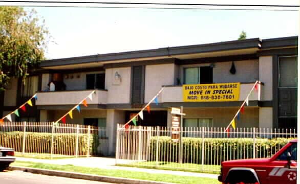 Photo - 9022 Cedros Ave