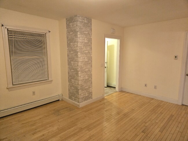 Photo - 41 Pine St Unit A