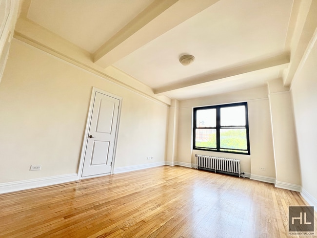 Building Photo - SECOND AVENUE Unit 5D