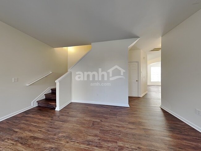 Photo - 101 Tagus Ct