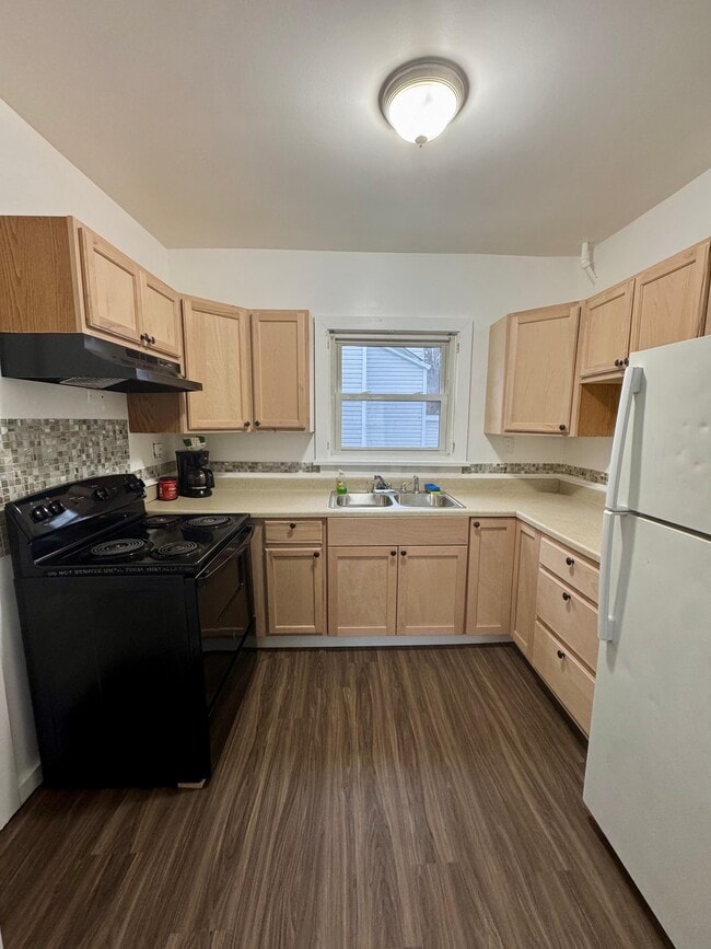 Building Photo - 9 Allen St Unit 1