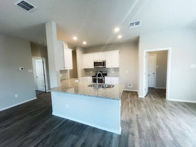 Photo - 3 Bedroom 2 Bath in White Wing-New Braunfels