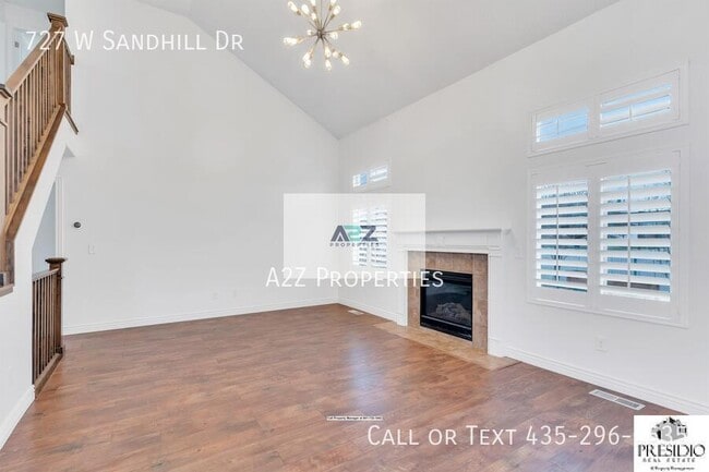 Photo - 727 Sandhill Dr