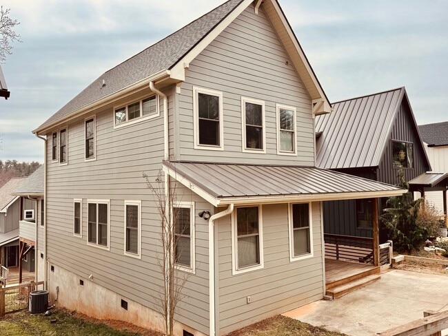 Photo - West AVL - Spacious, Beautiful Modern Home