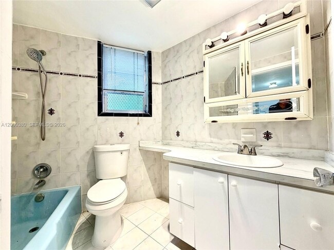 Photo - 1701 NE Miami Gardens Dr