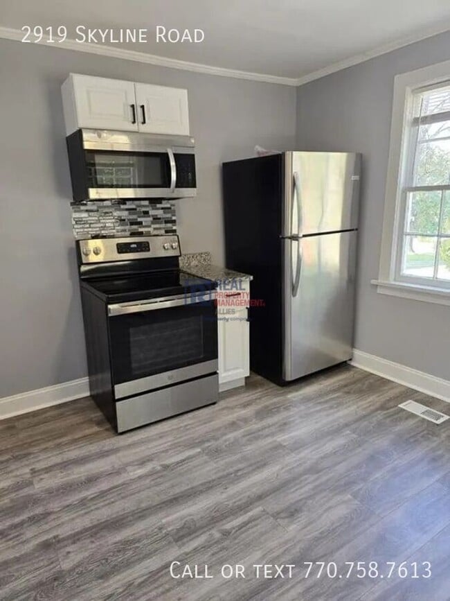 Photo - 2919 Skyline Rd