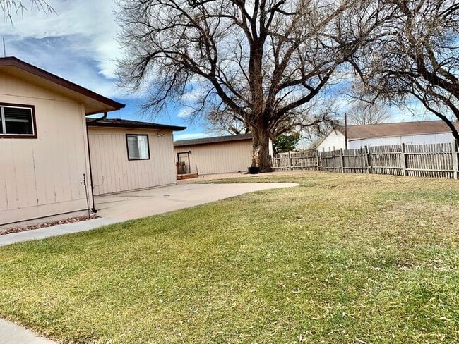 Photo - Beautiful Mountain Views, Minutes From I-25!