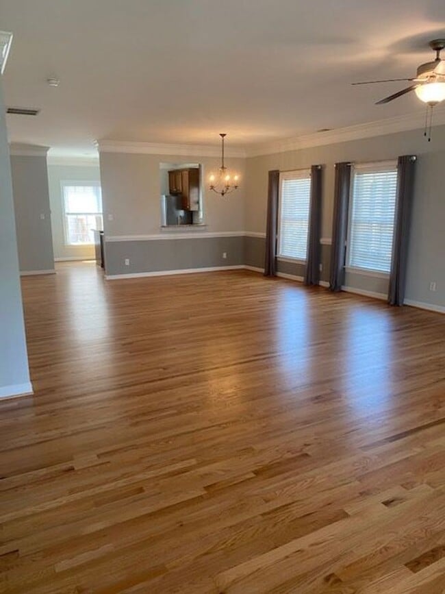 Photo - 5329 Center St