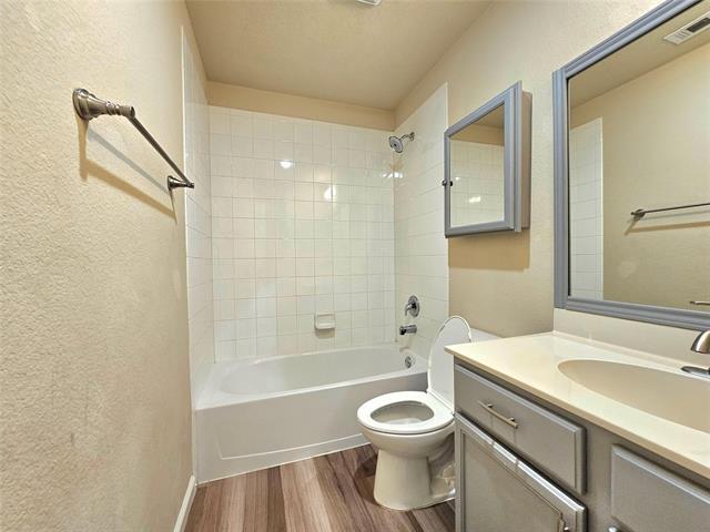 Photo - 1812 Arbordale Way
