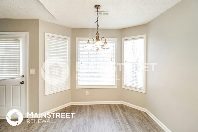 Photo - 120 Eagle's Crest Ln