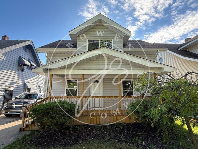 Building Photo - South Toledo  3-Bed Retreat with Spacious ... Rental