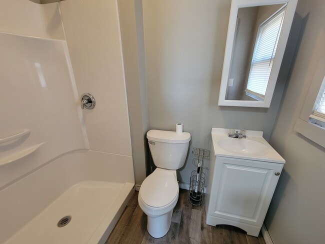 Photo - 533 Deleon St