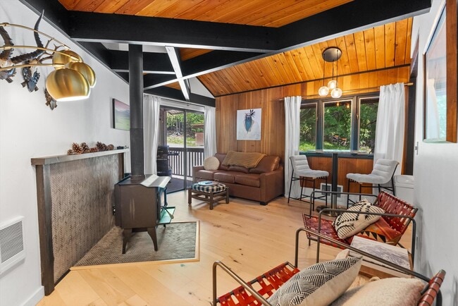 Building Photo - 42 Alder Way Unit Whitefish Condo