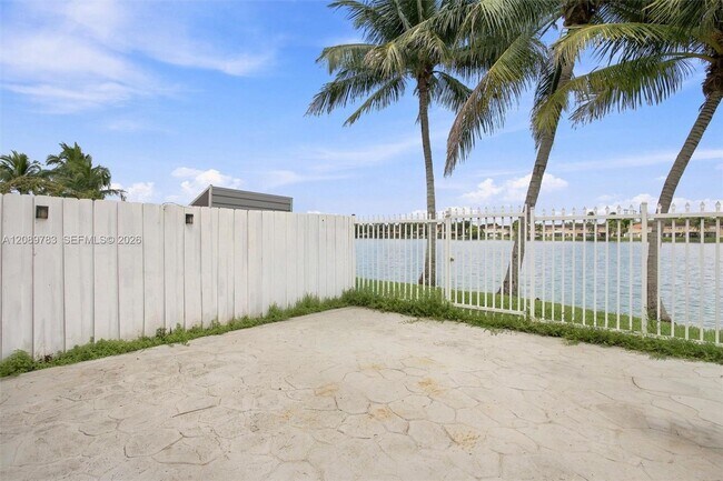 17561 SW 140th Ct Unit 17561