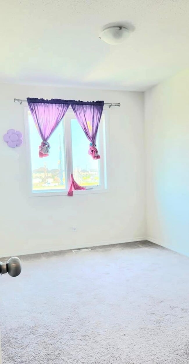 Photo - 128 Park E Dr