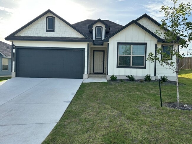 Building Photo - 3bd/2ba Home in the Willow Glenn Community...