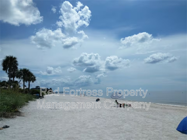 Building Photo - 4465 Little Hickory Rd