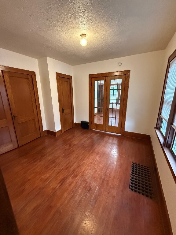 Photo - 620 W 5th St