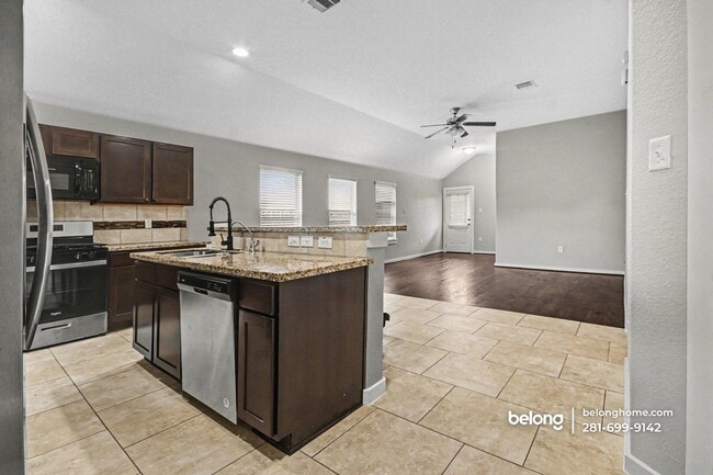 Photo - 6911 Rosemont Ct