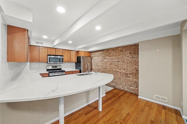 Photo - 406 S Lageschulte St