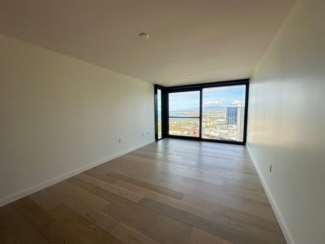 Photo - Victoria Place #3507