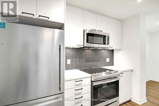 Photo - 1808 St Clair Ave W Unit 608