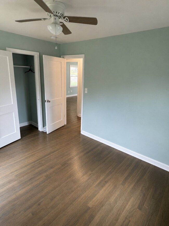 Photo - 1601 W Sheley Rd