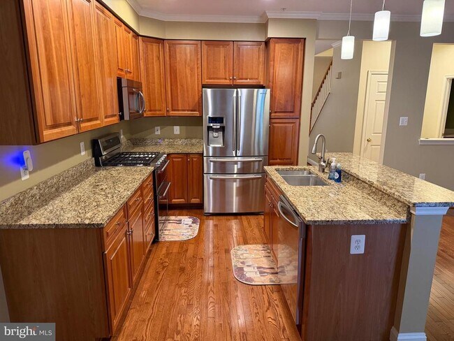 Photo - 615 Strandhill Ct