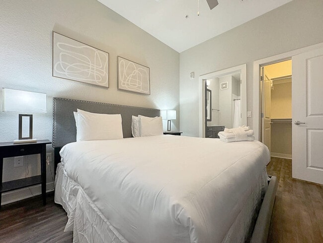 Building Photo - 2615 N Grady Ave Unit SI ID1534492P