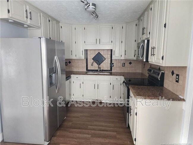 Photo - 3460 McChoen Dr