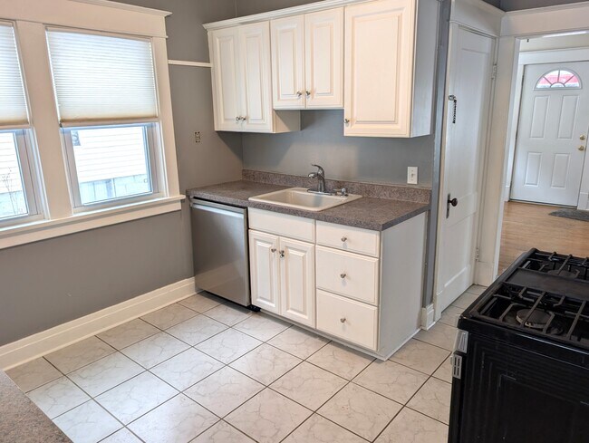 Photo - 81 Church St