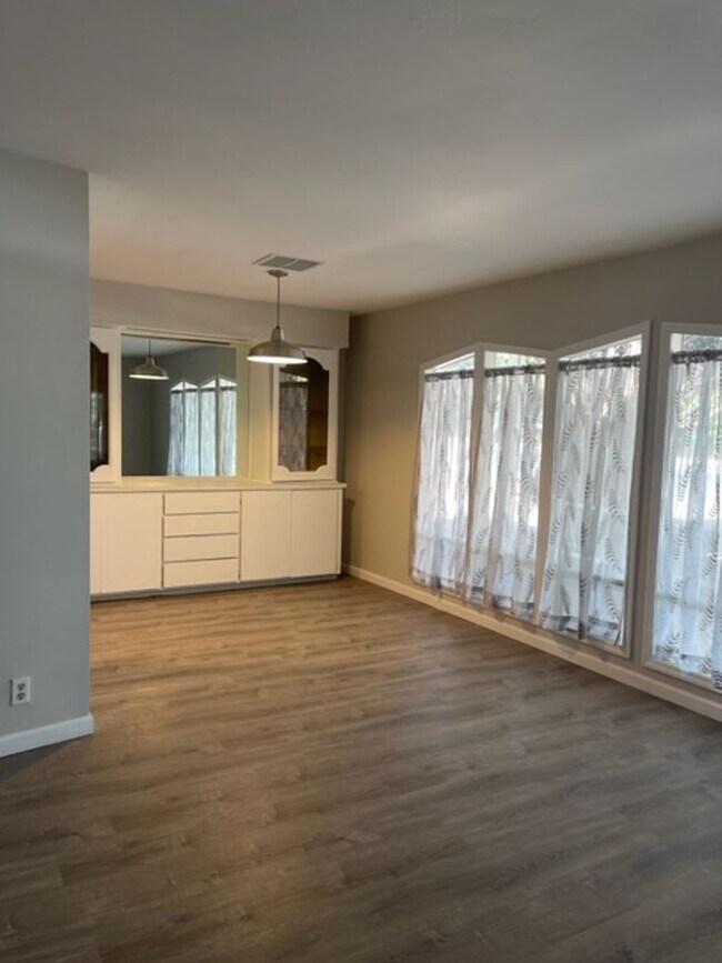Photo - 2675 Sunset Dr