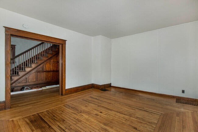 Photo - 221 S Pine St