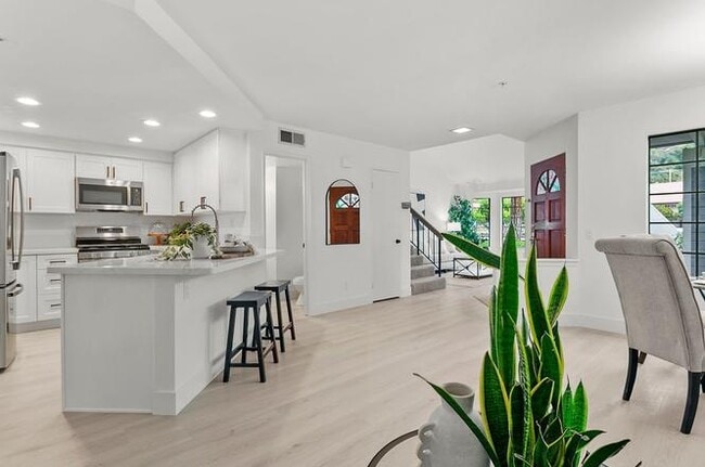 Photo - 1630 Dimas Ct