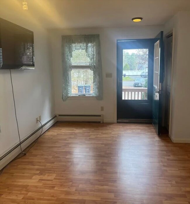 Photo - 208 Long Pond Rd