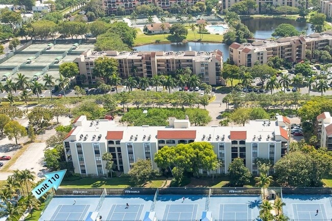 Building Photo - 825 Egret Cir Unit 110
