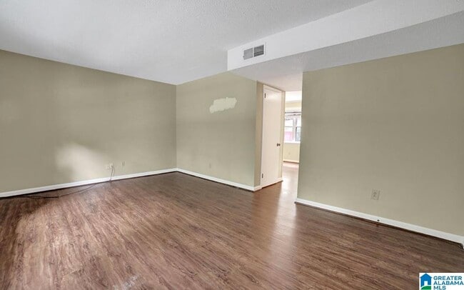 Photo - 1506 Al Seier Rd