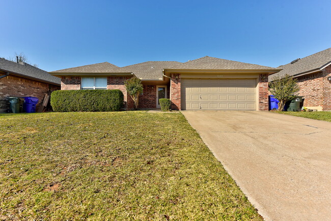 Photo - 1904 Pendleton Dr House